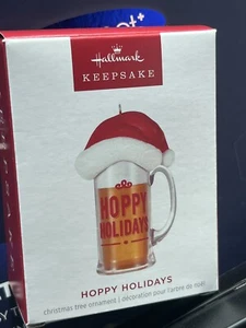 Tazza birra Hallmark Hoppy Holidays 2023 con cappello Babbo Natale nuova con scatola - Foto 1 di 2