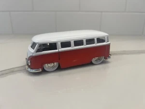 Jada Toy 1962 Volkswagen Classical Bus 1:32 Scale RED - Picture 1 of 5