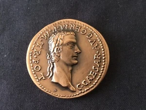 Médaille Bronze, Aureus De Caligula. - Picture 1 of 2