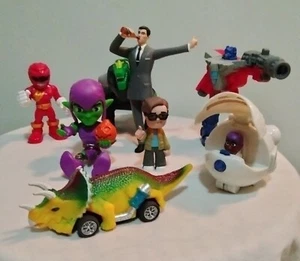 Lot Of 8 Mixed Toys. Funko Mini Power Ranger Green Goblin And More - Picture 1 of 11