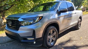 2023 Honda Ridgeline RTL-E AWD 13K miles 1 Year Warranty. - Picture 1 of 23