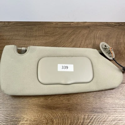 Viseira solar driver Chrysler Town Country Dodge Caravan 2001-2007 cinza fabricante de equipamento original - Imagem 1 de 4