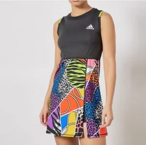 Mini abito tennis Adidas x Rich Mnisi Primeknit $120 taglia M AEROREADY trifoglio - Foto 1 di 8