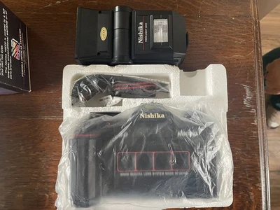 Cámara 3D Nishika 35 mm N8000 cámara compacta con caja y manuales Foto 1 de 4