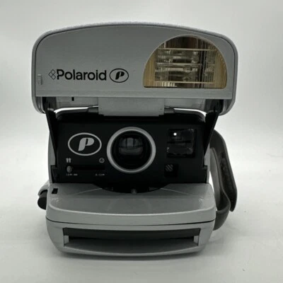 Macchina fotografica istantanea Polaroid P 600 argento pronta da scattare pellicola all'interno vintage anni 90 - Immagine 1 di 4