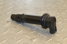 2012 YAMAHA YZF R6 IGNITION COIL SPARK PLUG CAP 