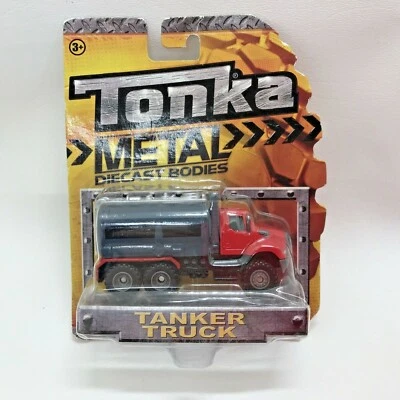 Camión cisterna Tonka Metal Diecast Bodies 2012 rojo y plateado Foto 1 de 4