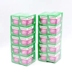 FUJIFILM 200 ISO Color Negative Film (35mm, 36 Exposures, Exp. 11/25) – 20 Pack - Picture 1 of 6