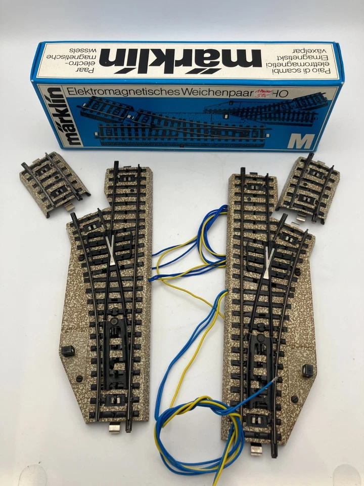 Märklin H0 5137 M Switch Left Right Electric Small Switch Position Box Original Packaging - Image 1 of 1