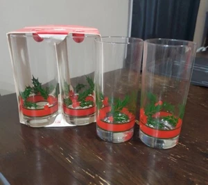 4er Set Libbey Lifestyles Stechpalme Beeren Muster Becher 12-16 Unzen NEU 🎄☃️🎁🎅 - Bild 1 von 5