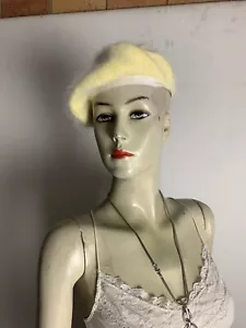 Women's Ladies Angora mix Beret Beautiful Cond - BUY 5 Items = Free Post - Picture 1 of 8