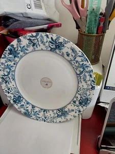 New Laura Ashley 10.5 Dinner Plate ADITA GARDEN set Of 4 - Picture 1 of 2