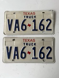 Par de matrículas vintage de camión Texas VA6-162 rojo blanco azul a juego - Imagen 1 de 7