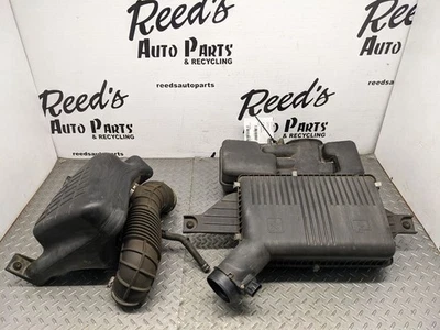 Filtro de aire 2,4 L compatible con 06-10 SOLSTICE 1180023 Foto 1 de 4