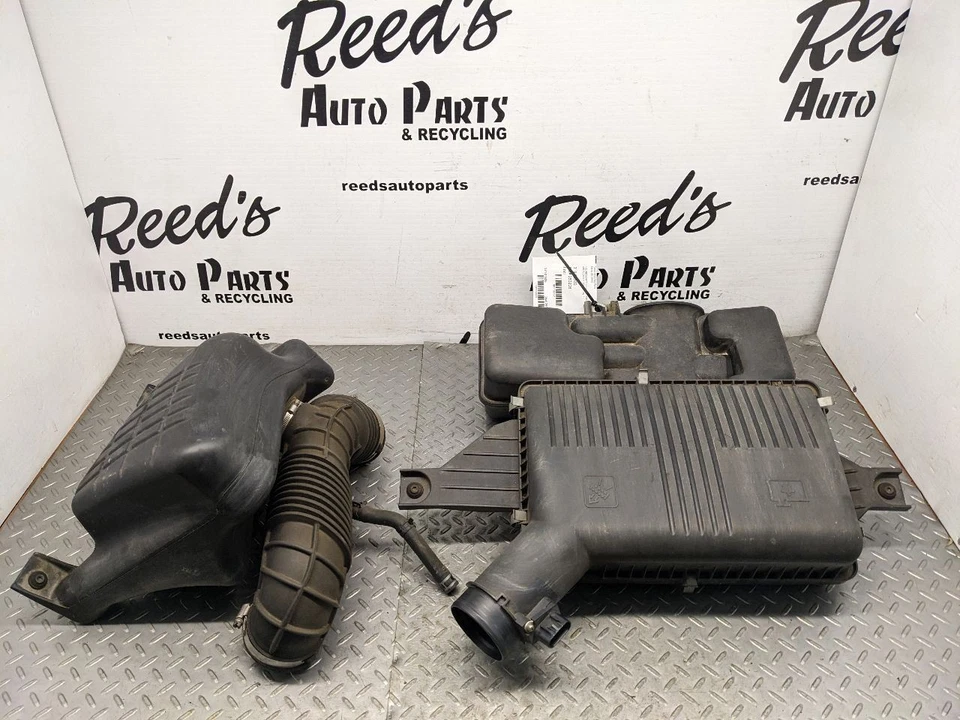 Filtro de aire 2,4 L compatible con 06-10 SOLSTICE 1180023 Foto 1 de 4