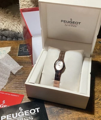 Reloj Peugeot Con Caja Roja Y Etiquetas Colección Tungsteno   Foto 1 de 4