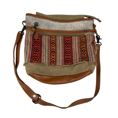 Bandolera Myra Bag Southwest de cuero de lona a rayas Foto 1 de 4