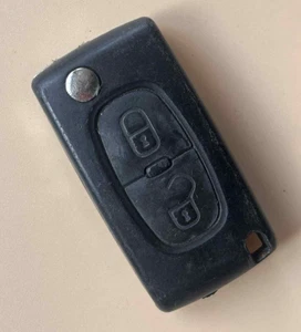 LLAVERO COCHE ABATIBLE MANDO A DISTANCIA ORIGINAL PEUGEOT 2 BOTONES - ENTREGA GRATUITA - Imagen 1 de 2