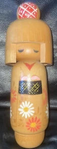 HÖLZERNE KOKESHI PUPPE BLUMENMÄDCHEN VINTAGE JAPANISCHE KUNST 9,5 ZOLL GROSS - Bild 1 von 5