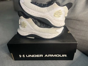Under Armour Curry 3Z7 weiß schwarz Basketballschuhe - Bild 1 von 10