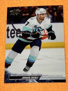 Jordan Eberle 2022-23 Upper Deck Series 2 #399 FRENCH VARIATION - Seattle Kraken - Bild 1 von 2