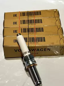 05E905602 ONE PLUG GENUINE OEM PARK PLUGS, SEAT, AUDI, VW, SKODA LEON, IBIZA, - Picture 1 of 2