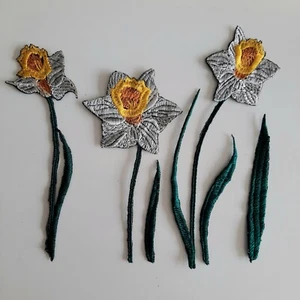 Narcissus Daffodil sew on embroidered patches set - Picture 1 of 5