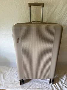 New Tag Gateway 2.0 Hard side Spinner Luggage Medium Check In Beige 24" - Picture 1 of 6