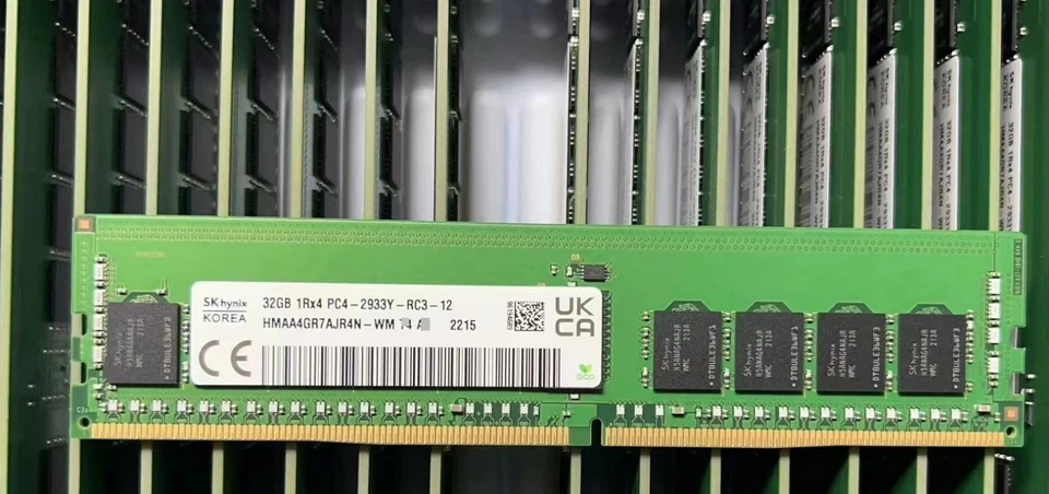 SK Hynix 32GB DDR4 2933 1Rx4 PC4-23400 HMAA4GR7AJR4N-WM 288pin Server RDIMM RAM - Image 1 of 1