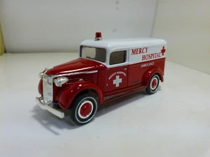 Furgoneta ambulancia Matchbox #yym38058 1937 GMC - Imagen 1 de 6