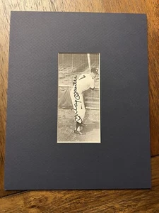 Foto enmarañada 8x10 autografiada por Mickey Mantle de los Yankees de Nueva York - Imagen 1 de 6