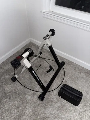 Blackburn Tech Mag 5 Cycle Trainer, Lightly used GREAT - Image 1 of 2