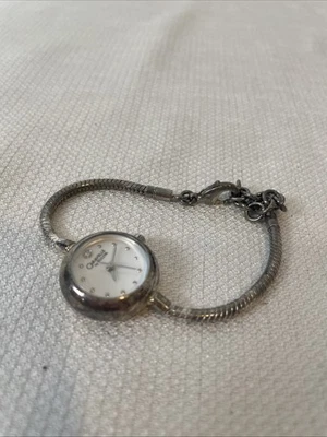 Reloj Caravelle by Bulova 43L141 Mujer Redondo Blanco Analógico Cuentas Dije Foto 1 de 4