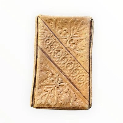 Estuche de cigarrillo vintage de cuero tostado mecanizado a mano  Foto 1 de 4