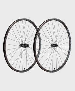 Easton EA70 AX DISC Cycle Wheel Front 700C Clincher Disc Black - 12 X 100 MM - Picture 1 of 1