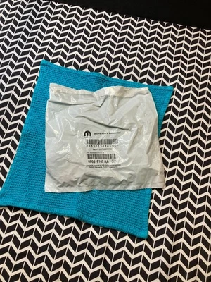 Sensor OEM Mopar 68056162AA para Jeep Compass Dodge Ram 1500 Chrysler 2010-2017 Foto 1 de 3