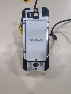 Used Control4 Wireless Switch - White (C4-SW120277-WH) - Image 1 of 2