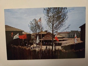 Vintage Disneyland Postcard P12295 – Frontierland Stockade & Trading Post 1950s - Picture 1 of 2