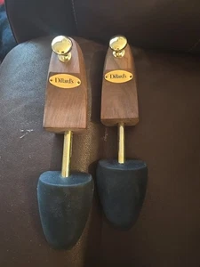 Dillard’s Holz Schuhspanner Form Dehner Form Einsatz mit Schaumstoffkappe Zeder & Knöpfen - Bild 1 von 2