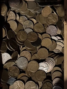 Lincoln Wheat Pennys riesiges Lot 6,2 Pfund ca. 900 nicht durchsucht - Bild 1 von 1