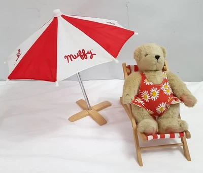 8” MUFFY VANDERBEAR At The Beach w/Umbrella & Deckchair - Image 1 of 4