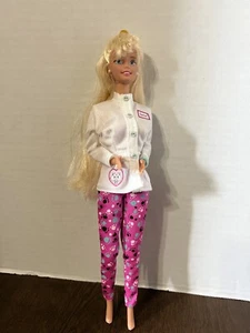 1996 Barbie Pet Doctor Doll #14603 Coat Pants Watch Ring Earrings Loose Doll - Picture 1 of 8