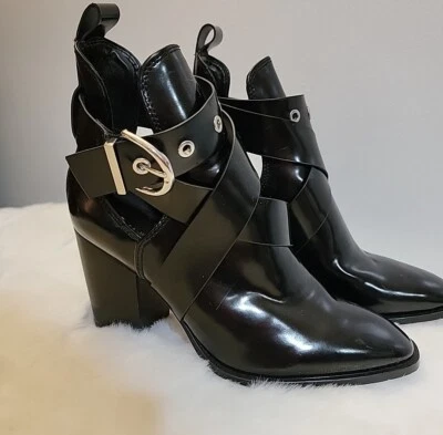 Botines Zara charol talla 38/US 7 para mujer negros hebilla imitación cuero Foto 1 de 4