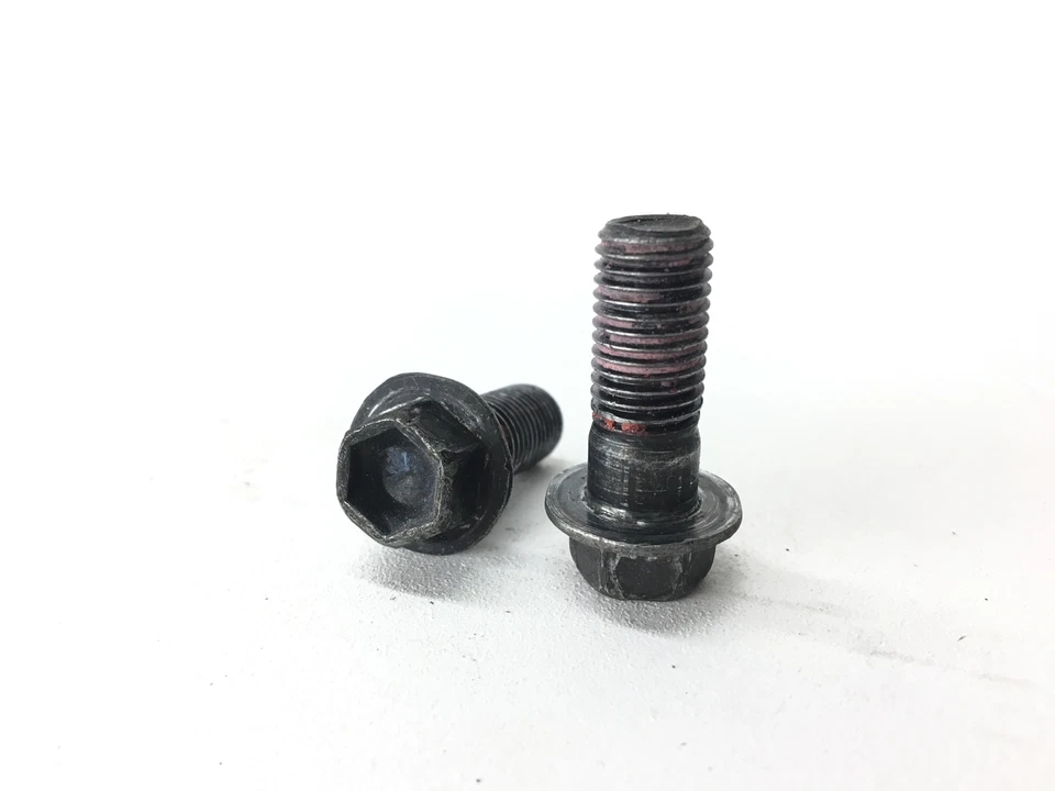 Kawasaki Ninja Zx6r STAND Bolts SCREW 2PCS 92151-1802 - Image 1 of 1