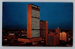 Postal Dallas Texas TX Southland Center At Night Downtown años 60 - Imagen 1 de 2