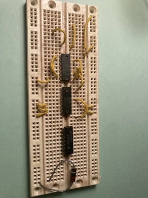 Radio Shack Archer Experimenter Bus Strip Cat. No. 276-173 + Attached Components - Image 1 of 4