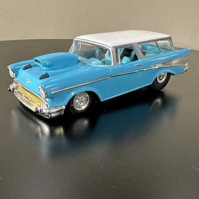 Chevy Cruiser Beach Wagon 57 1:24 Racing Champions edición diecast #6 Foto 1 de 4