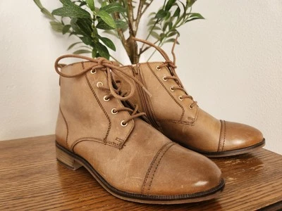 🔥 Carvela Women’s Leather Lace-Up Boots – Size 7 | Timeless Tan Elegance 🔥 - Image 1 of 4
