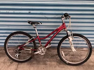 Trek MT220 Youth Mountain Bike! 12” Aluminum frame- 21 Speed- Front suspension! - Picture 1 of 23