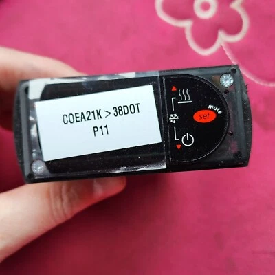 Carel PZR3C0EA25K Digital Temperature Controller